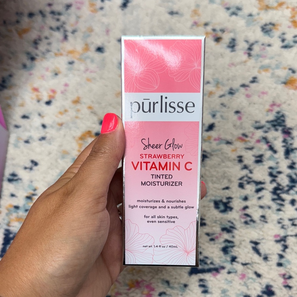 Purlisse Sheer Glow Strawberry Vitamin C Tinted Moisturizer - Light Medium